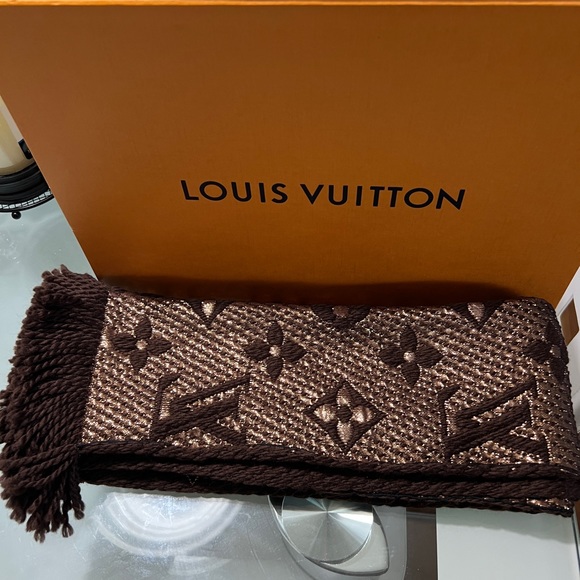 Authentic LOUIS VUITTON LV Winter Muffler Logo Mania Monogram Wool Silk Brown - Picture 4 of 9